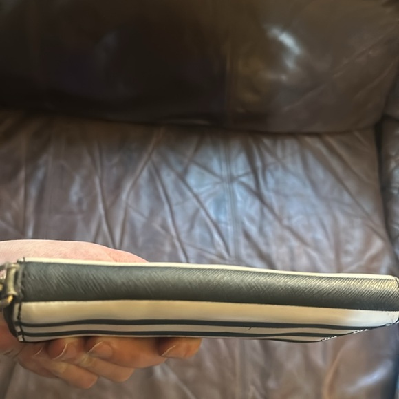 Michael Kors Black & White Striped Patterned Long Zippy Wallet - Picture 6 of 9